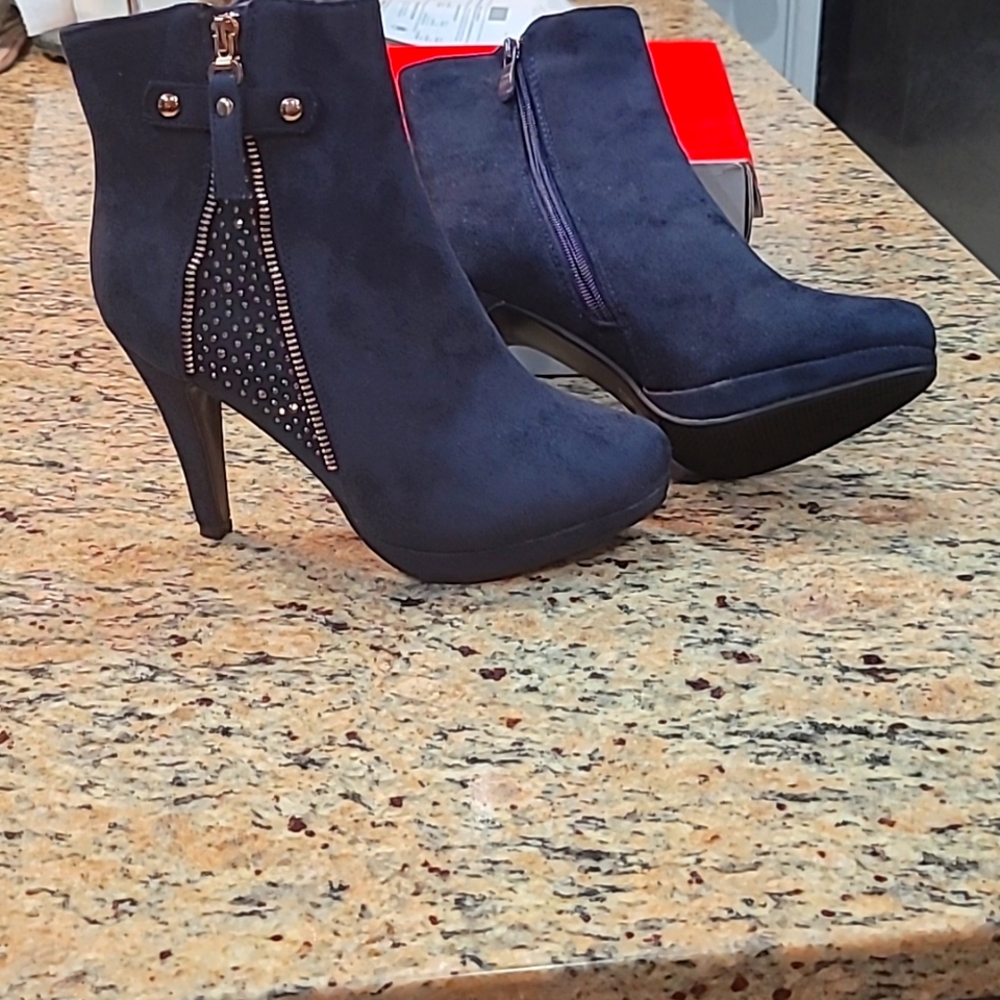 Ankle boots